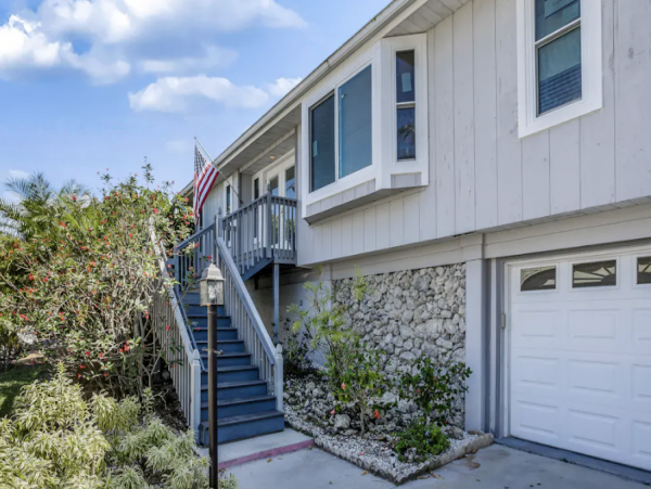 Canalfront Home with Pool, Hot Tub and Dock in Marco island